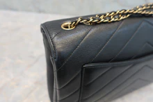 画像をギャラリービューアに読み込む, CHANEL/シャネル Vステッチチェーンショルダーバッグ ラムスキン ブラック/ゴールド金具 ショルダーバッグ 800030065
