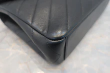 画像をギャラリービューアに読み込む, CHANEL/シャネル Vステッチチェーンショルダーバッグ ラムスキン ブラック/ゴールド金具 ショルダーバッグ 800030065