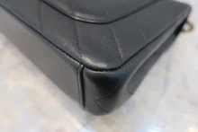 画像をギャラリービューアに読み込む, CHANEL/シャネル Vステッチチェーンショルダーバッグ ラムスキン ブラック/ゴールド金具 ショルダーバッグ 800030065