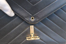 画像をギャラリービューアに読み込む, CHANEL/シャネル Vステッチチェーンショルダーバッグ ラムスキン ブラック/ゴールド金具 ショルダーバッグ 800030065