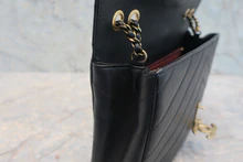 画像をギャラリービューアに読み込む, CHANEL/シャネル Vステッチチェーンショルダーバッグ ラムスキン ブラック/ゴールド金具 ショルダーバッグ 800030065