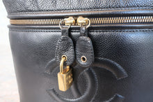 画像をギャラリービューアに読み込む, CHANEL/シャネル ココマーク2WAYバニティ キャビアスキン ブラック/ゴールド金具 バニティ 700110089