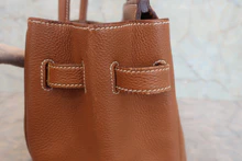 画像をギャラリービューアに読み込む, HERMES／エルメス オータクロア32 トゴ ゴールド □H刻印 ハンドバッグ 800030057
