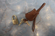 画像をギャラリービューアに読み込む, HERMES/エルメス オータクロア32 トゴ ゴールド □H刻印 ハンドバッグ 800030057